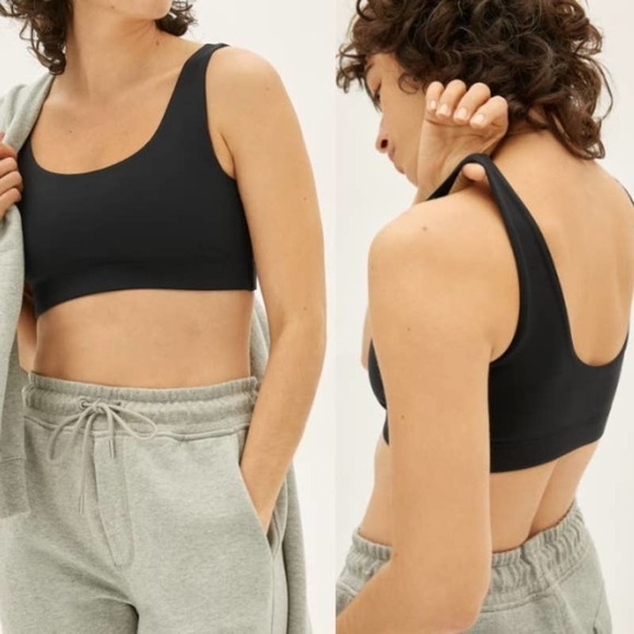 Everlane Other - Everlane NWT The Perform Cropped Bra Workout Yoga Sports Bra Black Size Medium